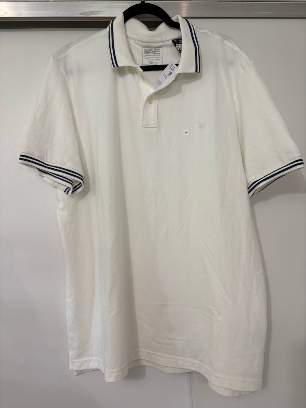 NWT American Eagle Men's XXL White Polo Shirt with Navy Trim